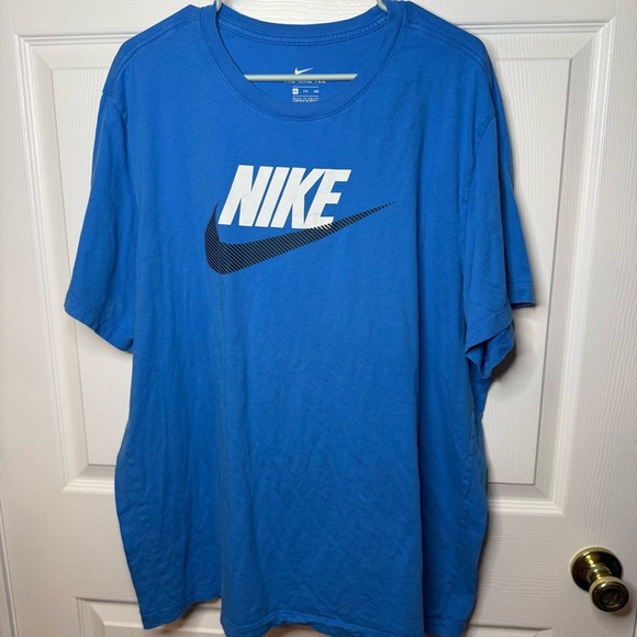Nike Men's Short Sleeve Blue Tee Size XXL GUC - Picture 1 of 5